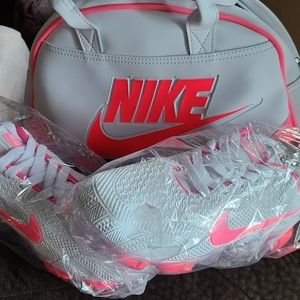 Women's shoe & handbag set